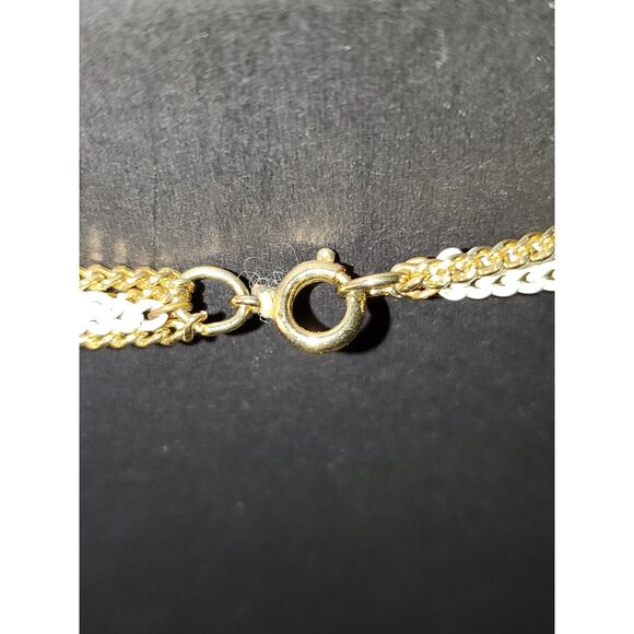 A Vintage Layered Necklace White and Gold Tone Mid Century Vibe Classic Trendy - Picture 6 of 10